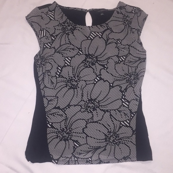 The Limited cap sleeve blouse - Picture 2 of 6